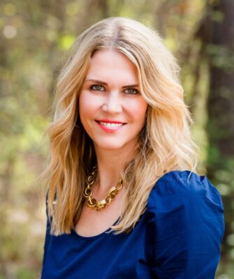 Stephanie Folsom, CCIM